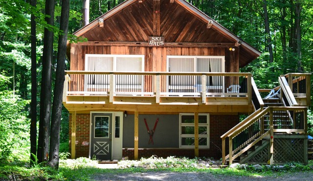 Northern Michigan Getaway:Great Location for Outdoor Vacation!