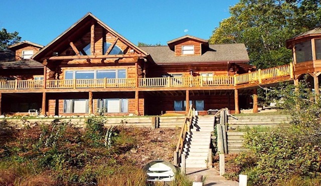 Northern Serenity at the rustic White Stag Lodge