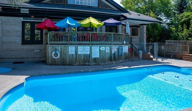 Northern Tranquility | Hot Tub & Shuttle