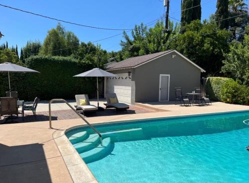 Northridge 3BR 2BA Home with Pool on a Tree-Lined street, Close to CSUN