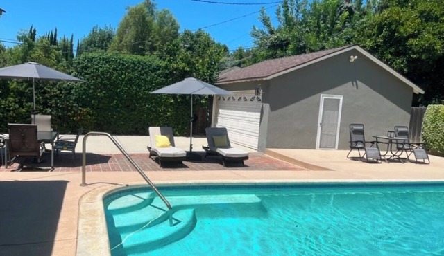 Northridge 3BR 2BA Pool Home Quiet Street Parking Close to CSUN