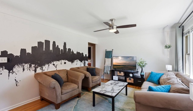 Northrop Urban Oasis - Pet-friendly 4BR 2.5BA in South Minneapolis!