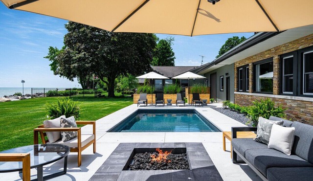 Northshore Beach Estate Salt water pool & Hot Tub