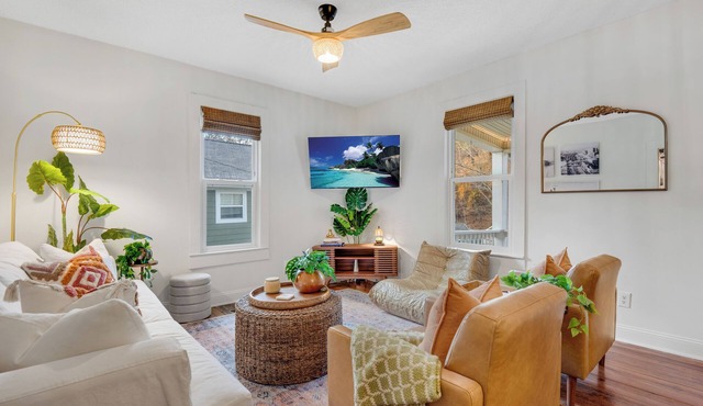 Northshore Chattanooga Bungalow Sleeps 6 Walkable Location