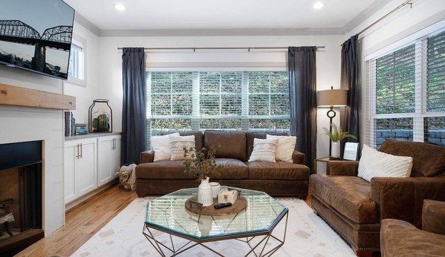 Northshore Coolidge Retreat - Spacious New Build!