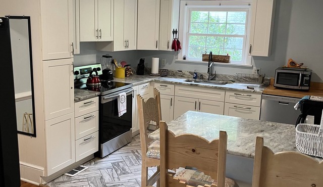 Northside Cape 2 bedroom with a large loft!