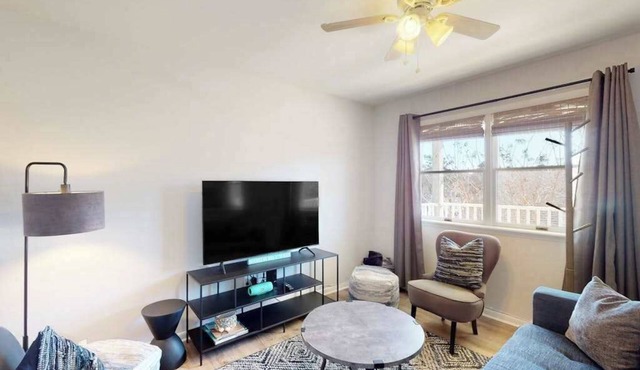 Northside condo near the beach with private balcony, full kitchen, AC, & W/D