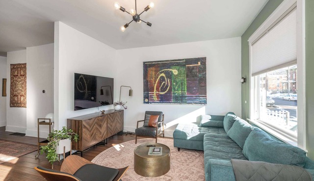 Northside Nook – Home for 6!