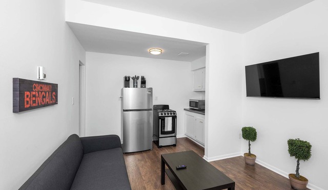 Northside Suites 3 – A Chic, Relaxed Stay for 2