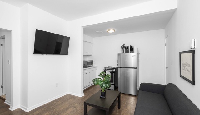 Northside Suites 4 – Your Perfect Vacation Haven Just 10 Min North of Downtown!