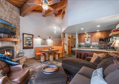 Northstar Village Condo 2 full Bath Great Location