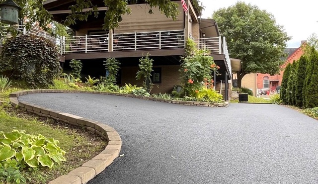 Northview Down Under - 2-bedroom apartment in historic Zelienople