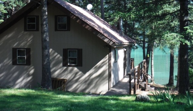 Northwest Montana Lakefront Cabin getaway on Ashley Lake