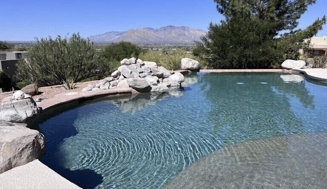 Northwest Tucson View Home w/Spa and Heated Pool, convenient to everything