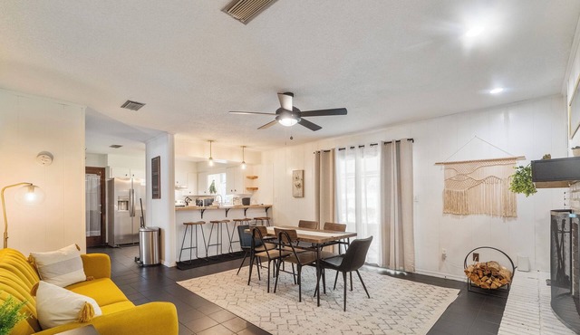 Northwood Estate, 15min from UF, sleeps 9, recently renovated!