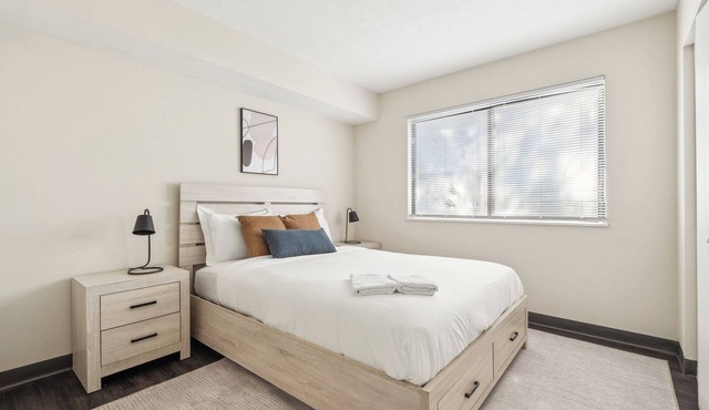 Northwoods 8208-1B I 2 Bed 1 Bath