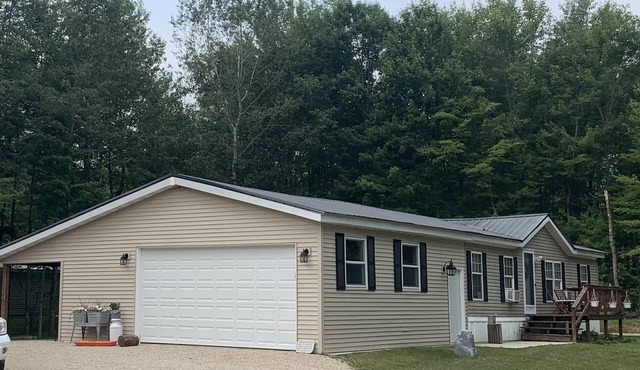 Northwoods getaway - minutes from beach, fishing & trails!