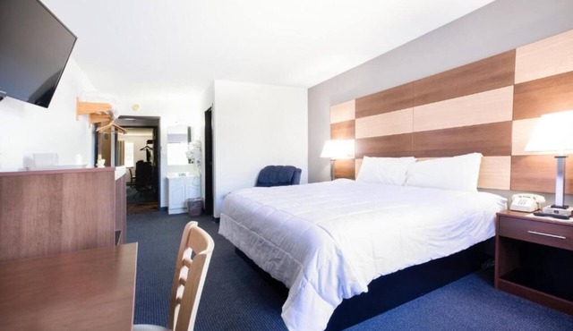 Northwoods Inn & Suites
