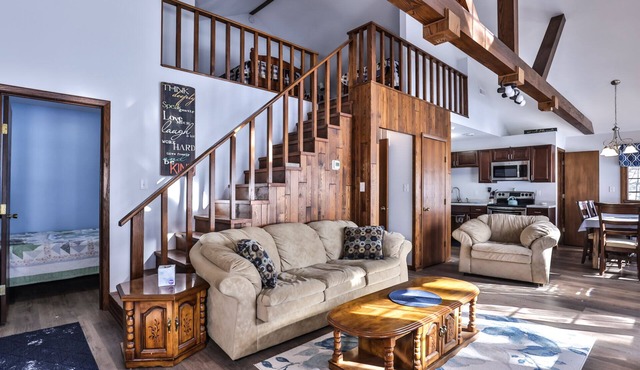 Northwoods lakeside cabin just steps from Butternut Lake with dock and firepit!