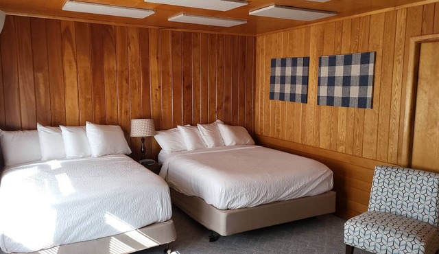Northwoods Lodge Hotel Room 2