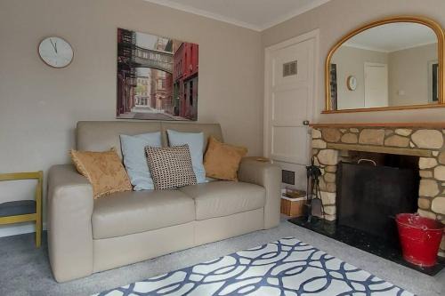 Norwich City, lovely 3 bed house, EV charger, garden with BBQ, free parking for 3 cars