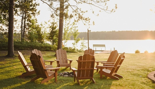 Nostalgic, Classic Northwoods Lodge on MW Chain