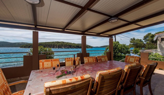 NOSTALGIJA three bedroom holiday home with sea view terrace