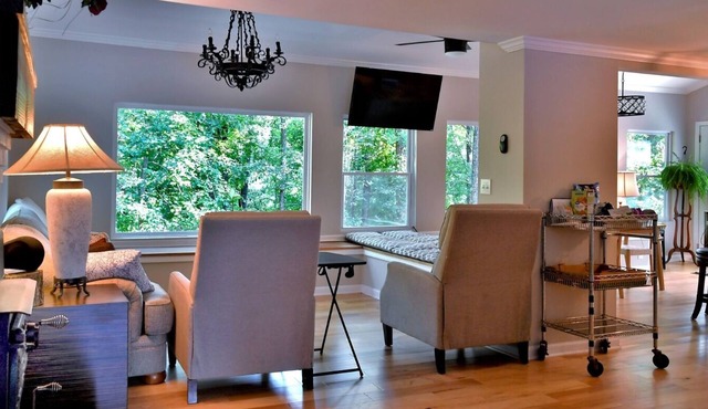 Not accepting bookings for now . Vacation Home On Lake Lanier