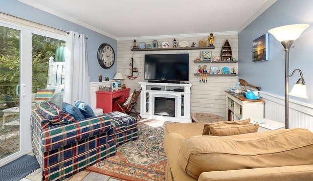 Not your average Ocean Walk townhome! 3 bed/2.5 bath