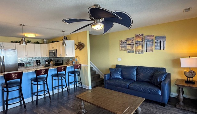 Nothing but Lake Views—Wow! | 10 ppl | C209