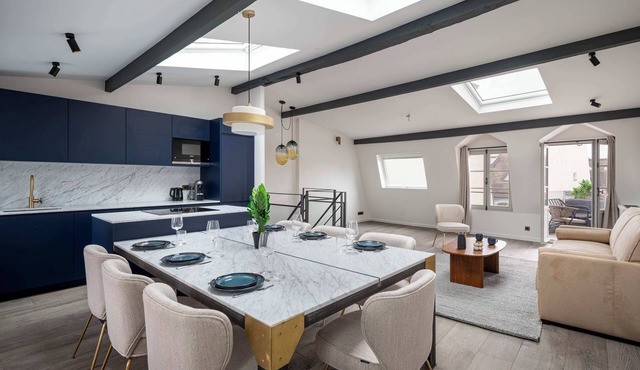 Notre-Dame Family Retreat - Authentic Paris Duplex