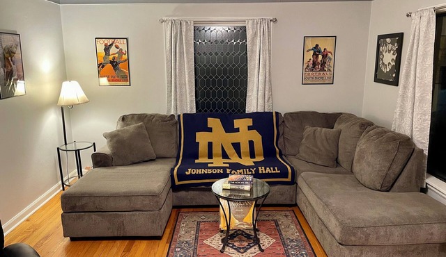 Notre Dame or Memorial hospital in minutes.n~Vintage charm with modern comfort~