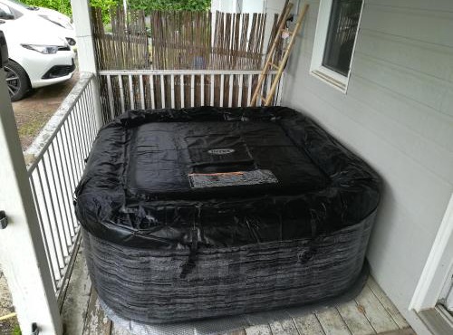 Notre nid d'amour - jacuzzi, piscine, billard, bar extérieur, terrain de boules