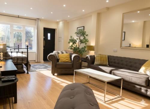 Notting Hill Townhouse 3BR all ensuite bathrooms & garden and roof terrace