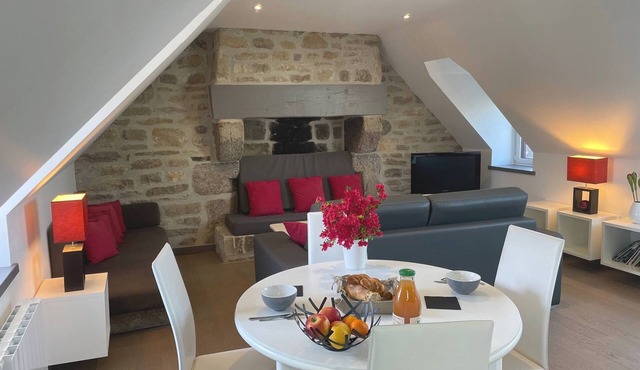 NOUVEAU Bel Appartement centre historique de Locronan
