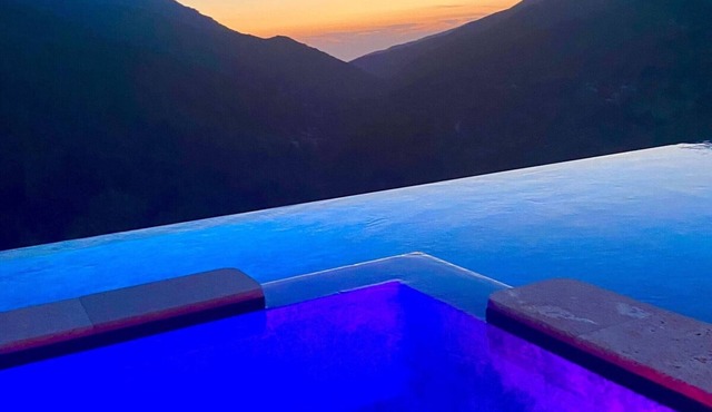 Nouveau en Balagne ! Logement 6 Pers. Clim, Piscine/jacuzzi, Terrain Pétanque