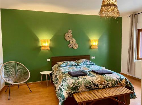 Nouveau, Grand gîte avec vue sur le Mont