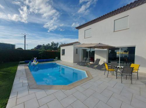 Nouvelle appartement T3 mezzanine et piscine