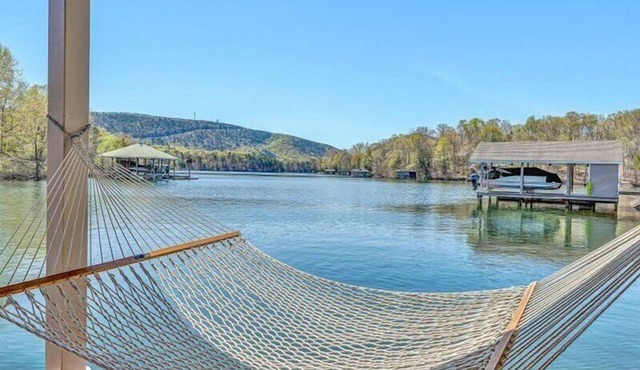 Now Pet Friendly! Showplace Home w/Great Dock! Wifi! Game Room!