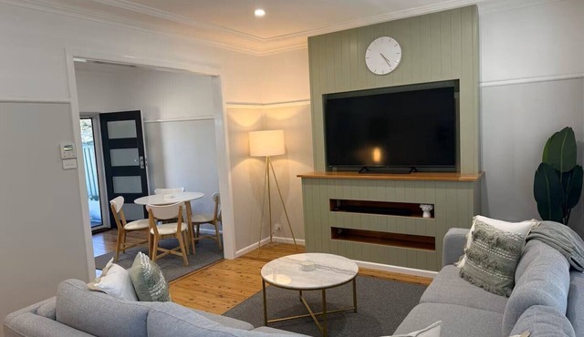 Nowra Heights - Renovated Cottage