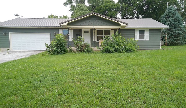 nPleasant 3-bedroom house in delightful Bolivar with AC