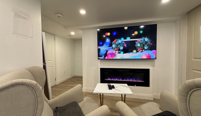 nPvt Studio near Fairway Mall & Waterloo Airport. Downtown in few minutes