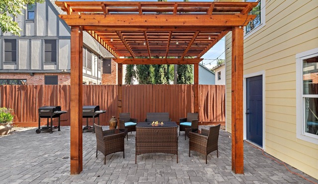 Nr Med Center, Midtown, DT | Games | Patio BBQ