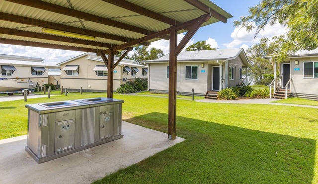 NRMA Lake Somerset Holiday Park