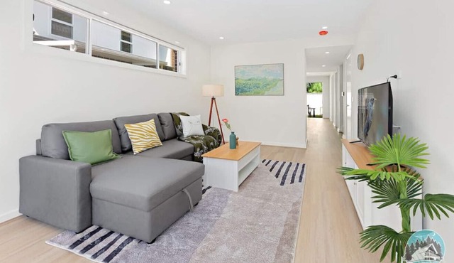 NSCH002-3 · Aircabin｜Schofield｜Lovly Comfy｜4 Bed House Parking