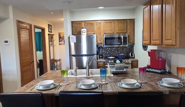 nSPRING BREAK! 2 MILES TO SDC! BOOK NOW BEFORE IT'S TO LATE!