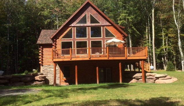 nStunning Chalet style home in Catskills with 8 Person hot tub, fire pit & Sauna