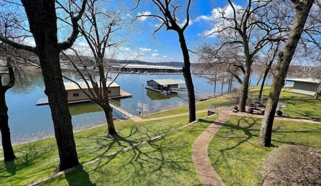nThe Nautical Nook - lake front house on Duck Creek