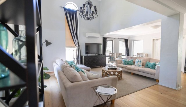 Nu Leaf Retreat · Your Own Private Resort for groups 12-24!