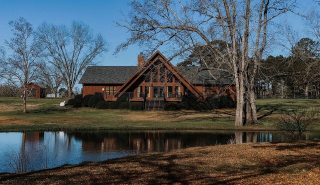 Nubbintown Lodge Great for Large Family or Retreat